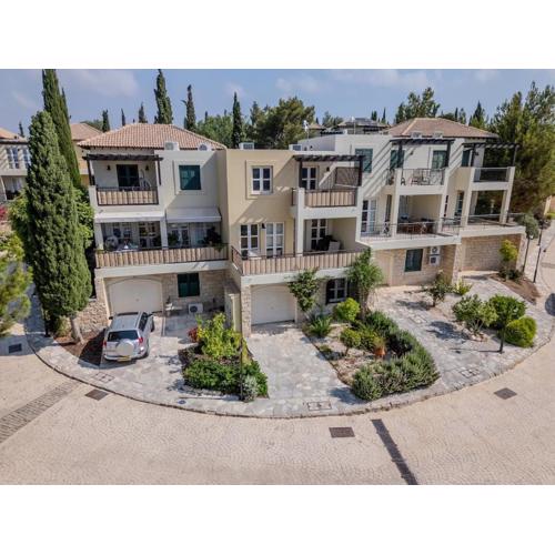 Townhouse, Seaview, short ways, Aphrodite Hills