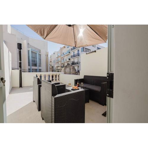 Townhouse Sliema 2bed By Homely!