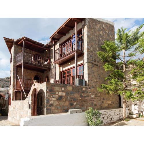 Traditional Apartment in Elounda