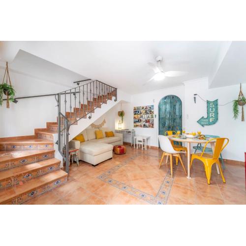Traditional El Palo Home with Rooftop Terrace