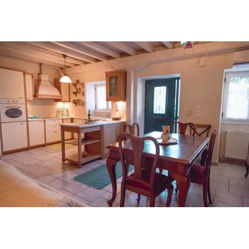 Traditional House in the Centre of Vasiliki