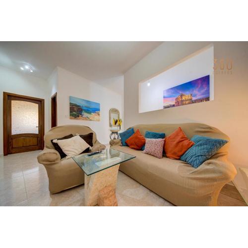 Traditional Maltese Escape with Rooftop Terrace by 360 Estates