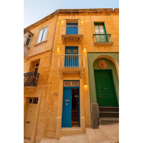 Traditional Maltese Family Townhouse - Cospicua
