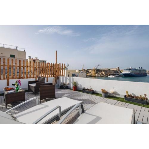 Traditional Maltese Townhouse - Close to Sea