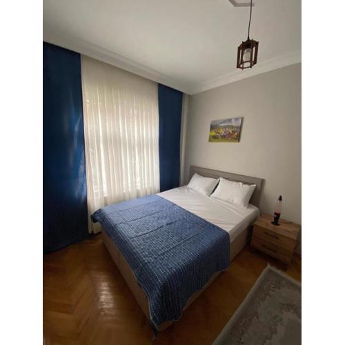 Tramvaya yakın, merkezi,2BD,asansörlü,ücretsiz otoparklı,3 klimalı