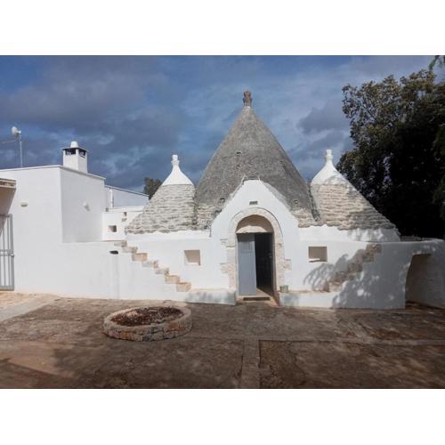 Tranquillo trullo nel verde