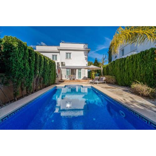 Traumhafte Villa Maricel für 8 Gäste am Meer