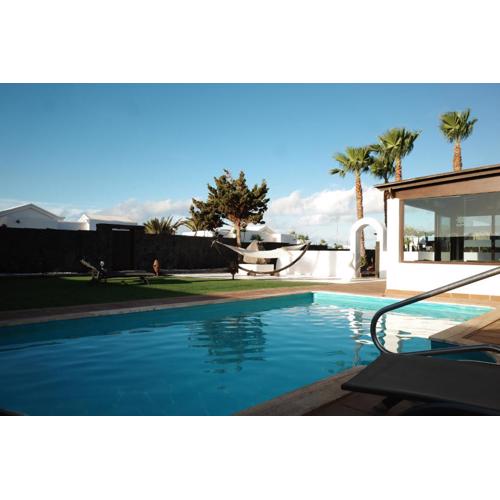 Traumvilla mit Pool & Meerblick