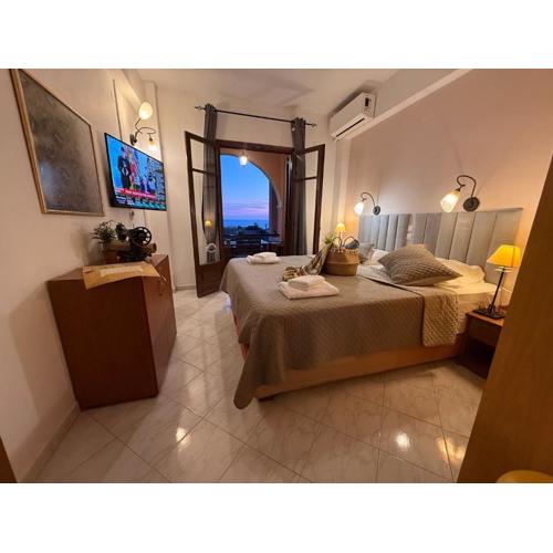TRAVELLERS ELENA AGIOS GORDIOS SEA VIEW APARTMENTS&Studios