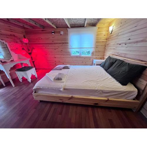 Treehouse with garden in the heart of Antalya