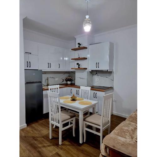 Treis Apartment