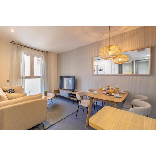 Trendy La Latina Escape for 3 Next to the Iconic Rastro Market Latina Toledo II