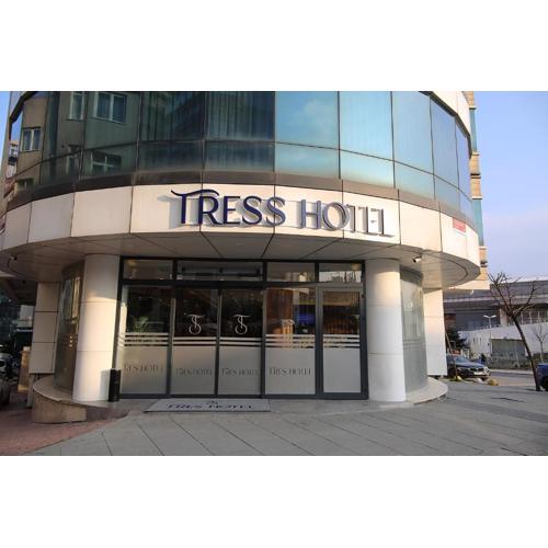 Tress Hotel