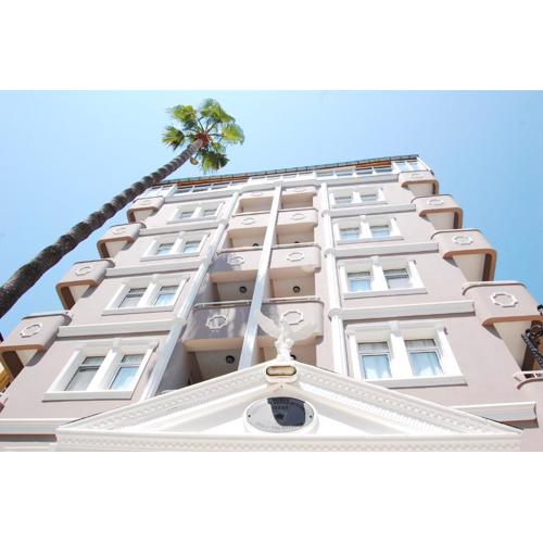 Triana Hotel