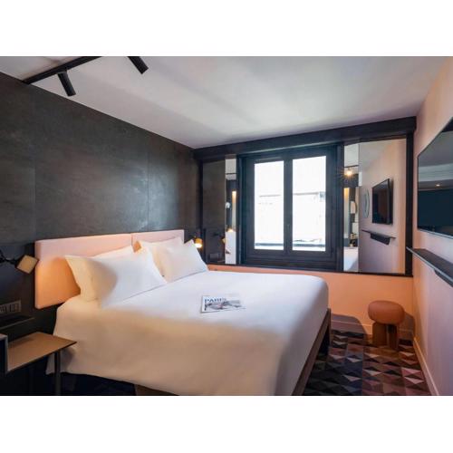 TRIBE Paris Batignolles