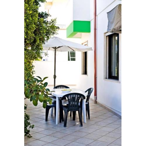 Trilocale a 50 mt dal mare con patio - Teresa Houses