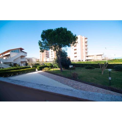 Trilocale a 50mt dal mare di Marcelli - M006