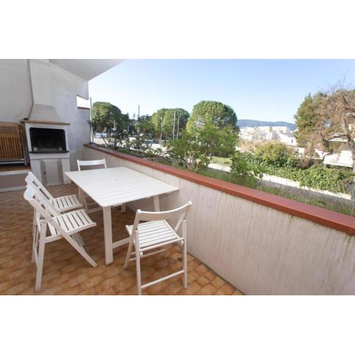 Trilocale con terrazzo a 100 metri dal mare, Marcelli - M025