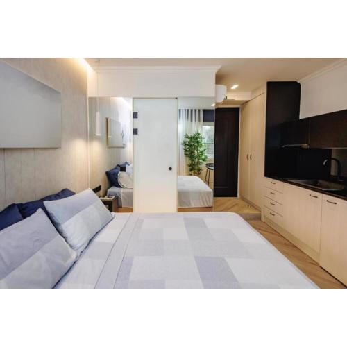Triple A - Athina Harmony Collection - Heart of Athens - FREE Parking!