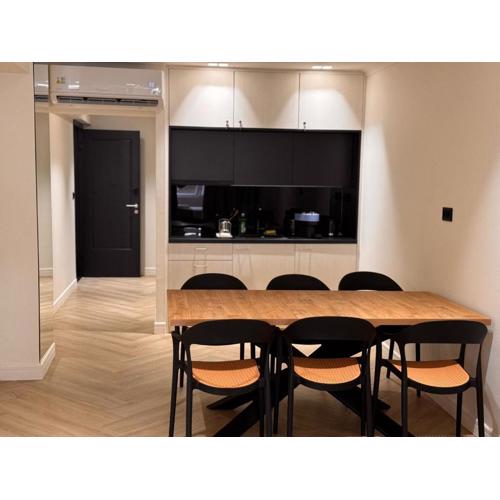 Triple A - Near Ermou Shopping Street - Family hospitality - FREE Parking!
