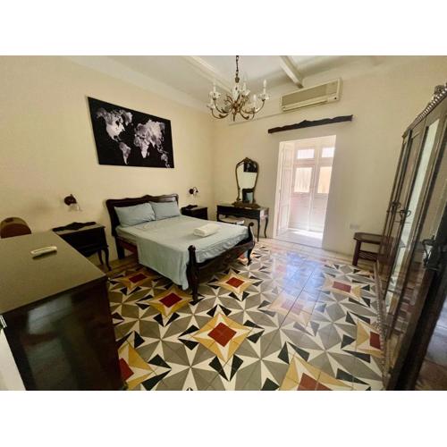 Triple bedroom in Beautiful Townhouse
