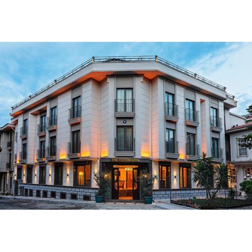 Triton Hotel