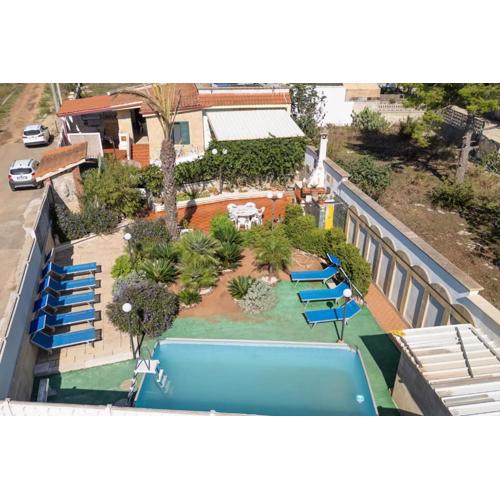 Tritone Apartment in Luxury Villa with Shared Pool