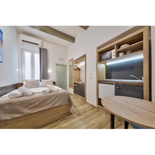 Tritoni Mini Studios - Valletta