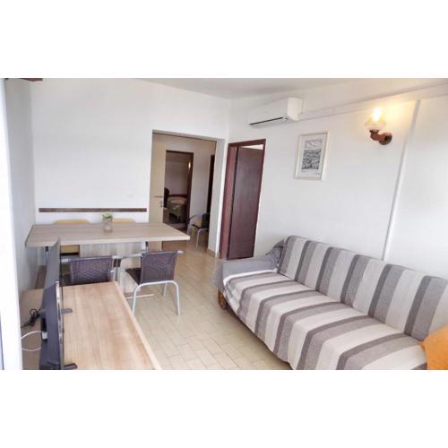 Trogir Sunny Apartments with Sea View