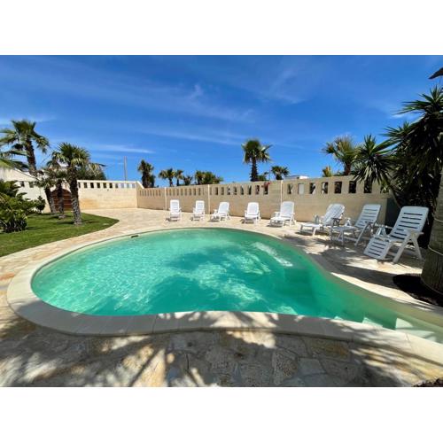 Tropical Palm Villa