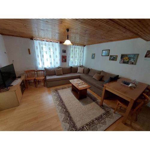 Troshani Guest House