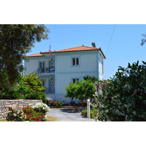 Troumpas Family Rooms & Apartments
