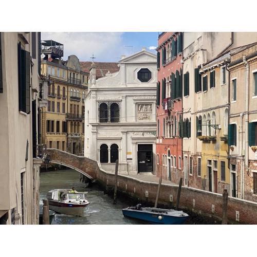 True Venice 2 Bedrooms in the Heart of Castello