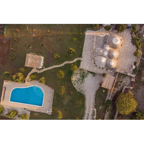 Trulli Antonio, Authentic apulian Trullo with private pool