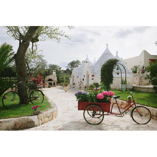 Trulli il Bouganville private pool and relaxation