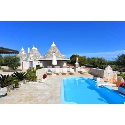Trullo Antico with exclusive swimming pool
