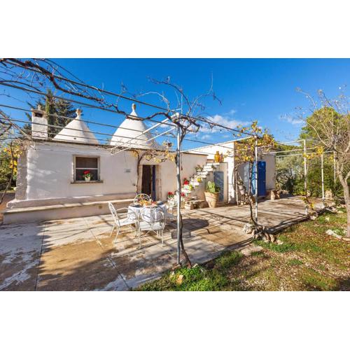 Trullo del Sole by BarbarHouse