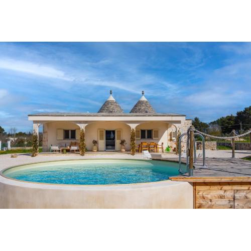 Trullo in central Valle d\