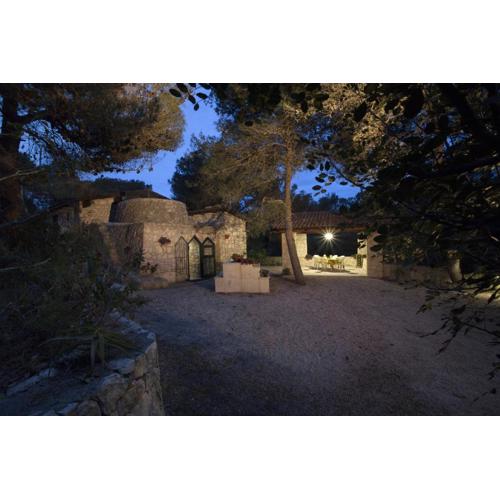 Trullo in the Wood