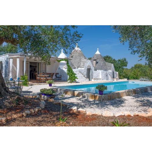 TRULLO TIPOTA with private pool