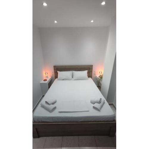 Tsikas Rooms 2
