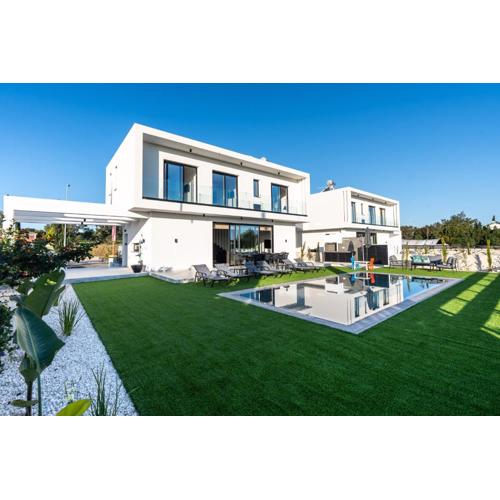 Tsiolakki Homes Luxury Villas