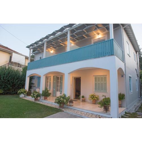 Tsonas Apartments