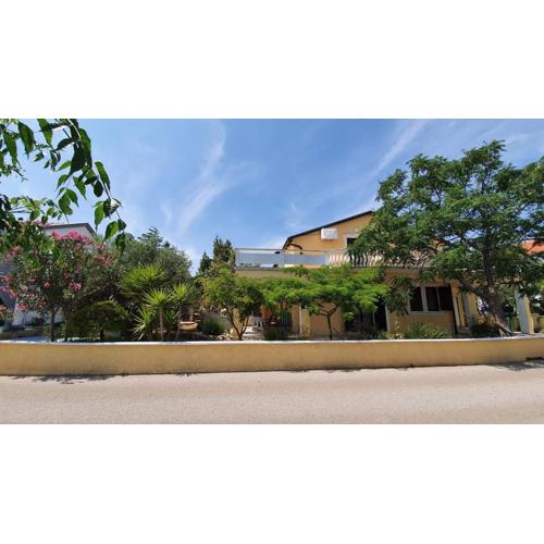 Tuan Vir Apartment