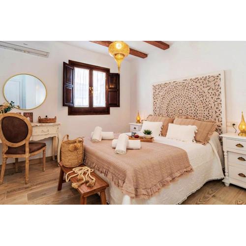 tuGuest Nazarí Calderería Apartments - Free parking