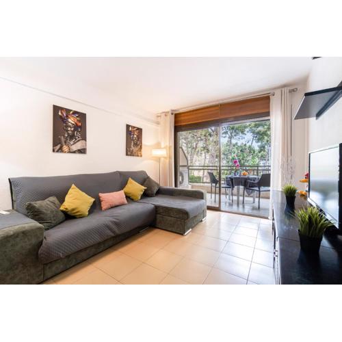 TuristMar - Amplio Apartamento en Salou con piscina, a 2 minutos de la Playa