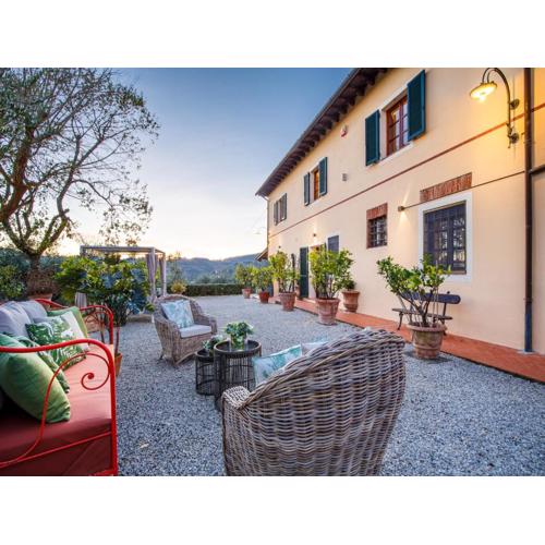 Tuscan Escape with Panoramic Serenity