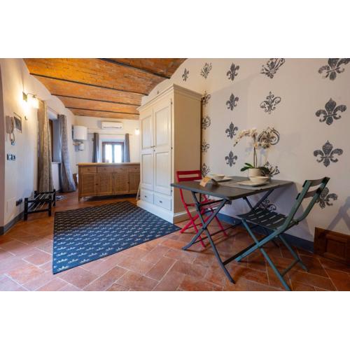 Tuscan Palace - Petit Apartment