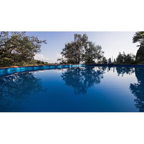 Tuscany Villa Gorello. Villa in Toscana. Jacuzzi con tetto in cristallo,piscina