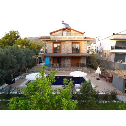 Tuzlu Sistem Havuzlu Luks Villa Fethiye